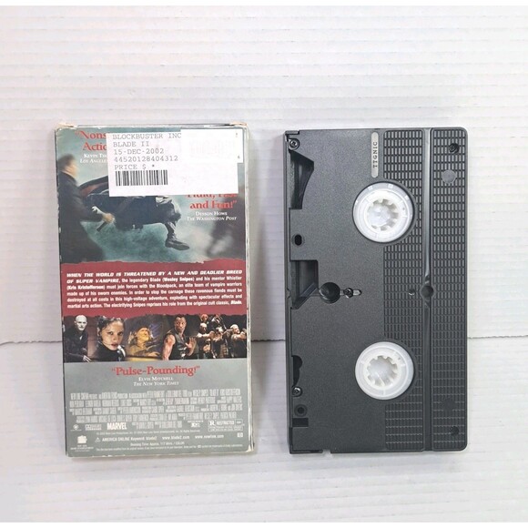 Blade II 2 Wesley Snipes Blockbuster Video Rental VHS Cassette Tape Marvel - Picture 2 of 3